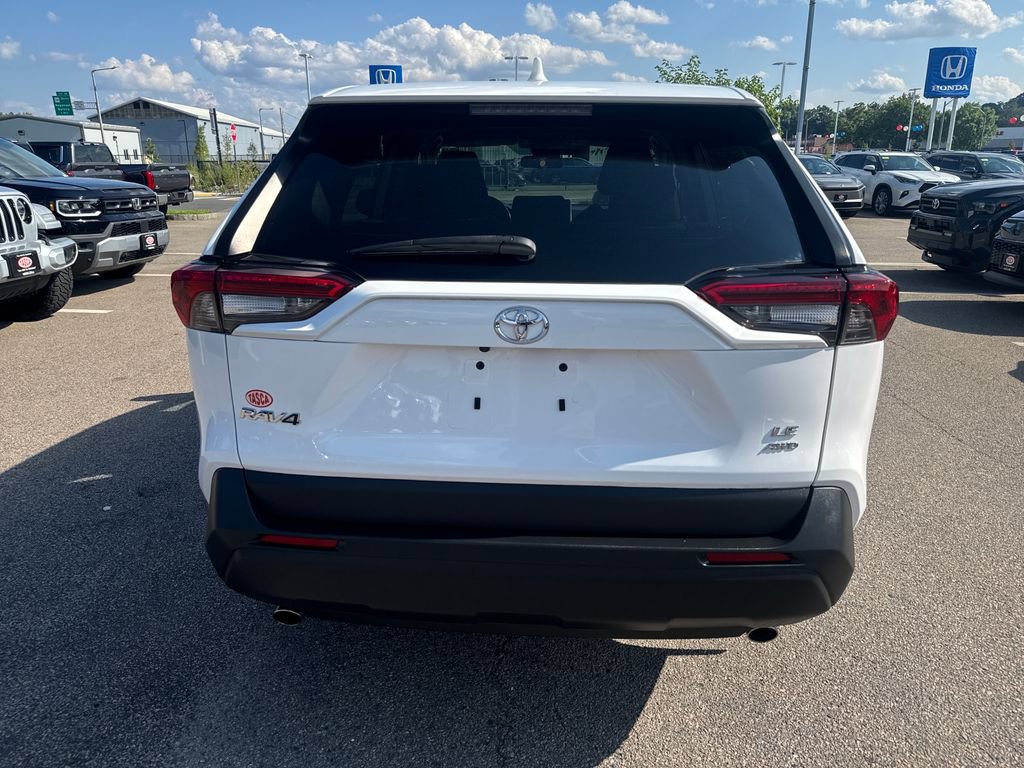 Used 2024 Toyota RAV4 LE AWD/4WD image 6