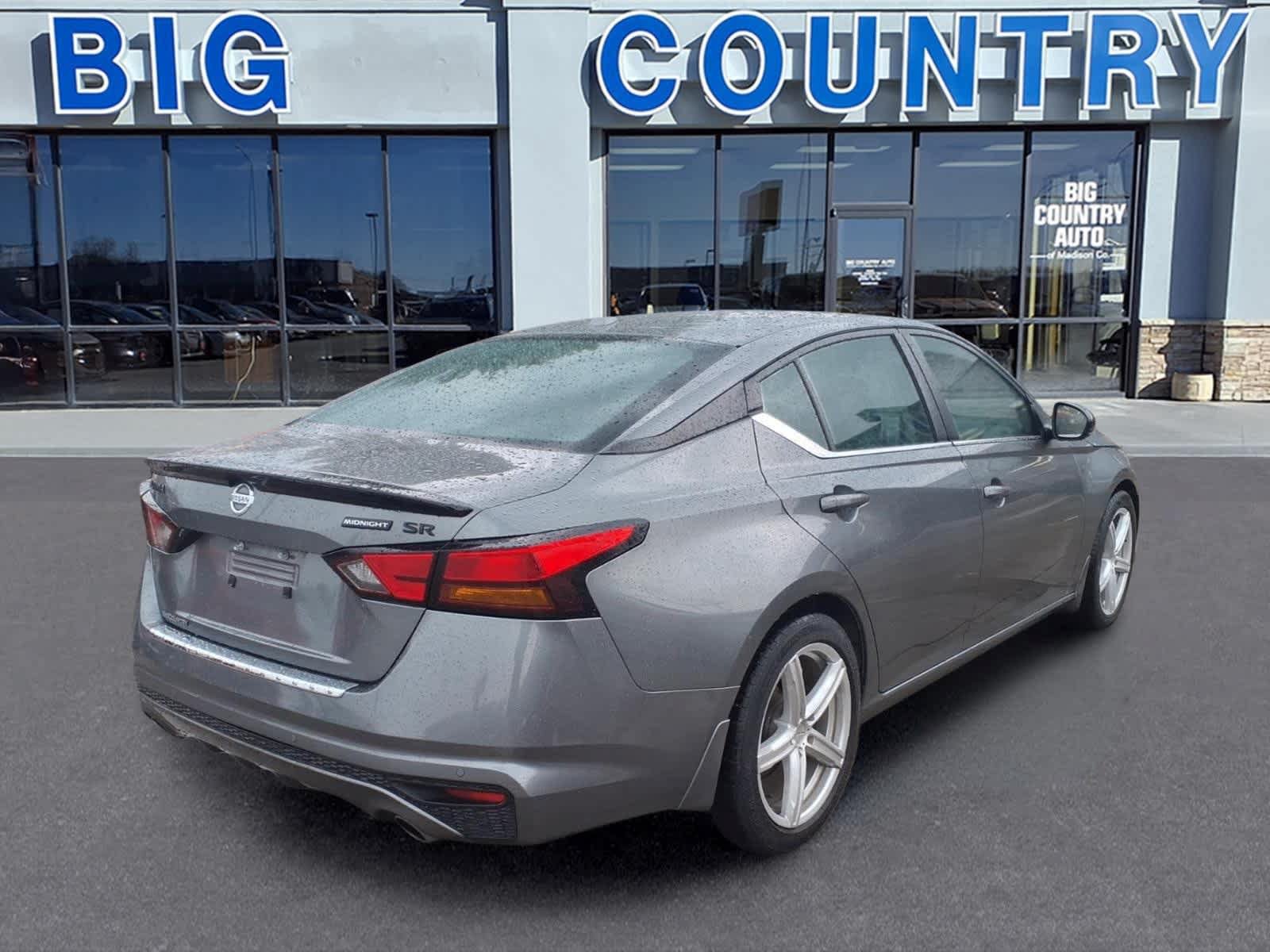 Used 2022 Nissan Altima 2.5 SR w/ Midnight Edition Package FWD image 5