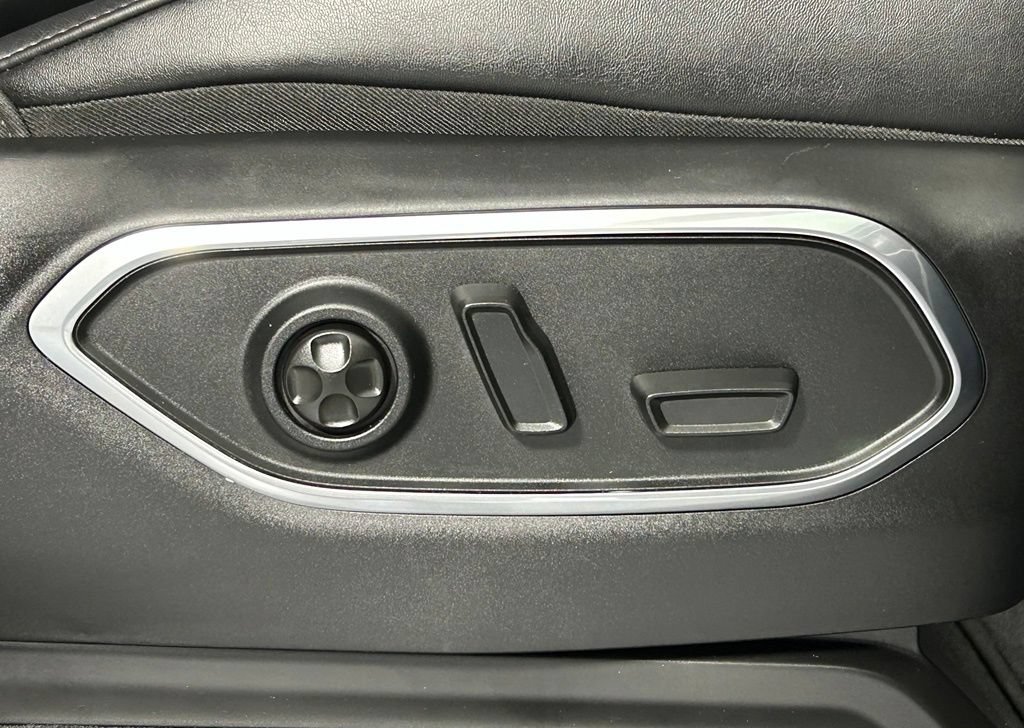 Used 2023 Jeep Wagoneer Series II AWD/4WD image 11