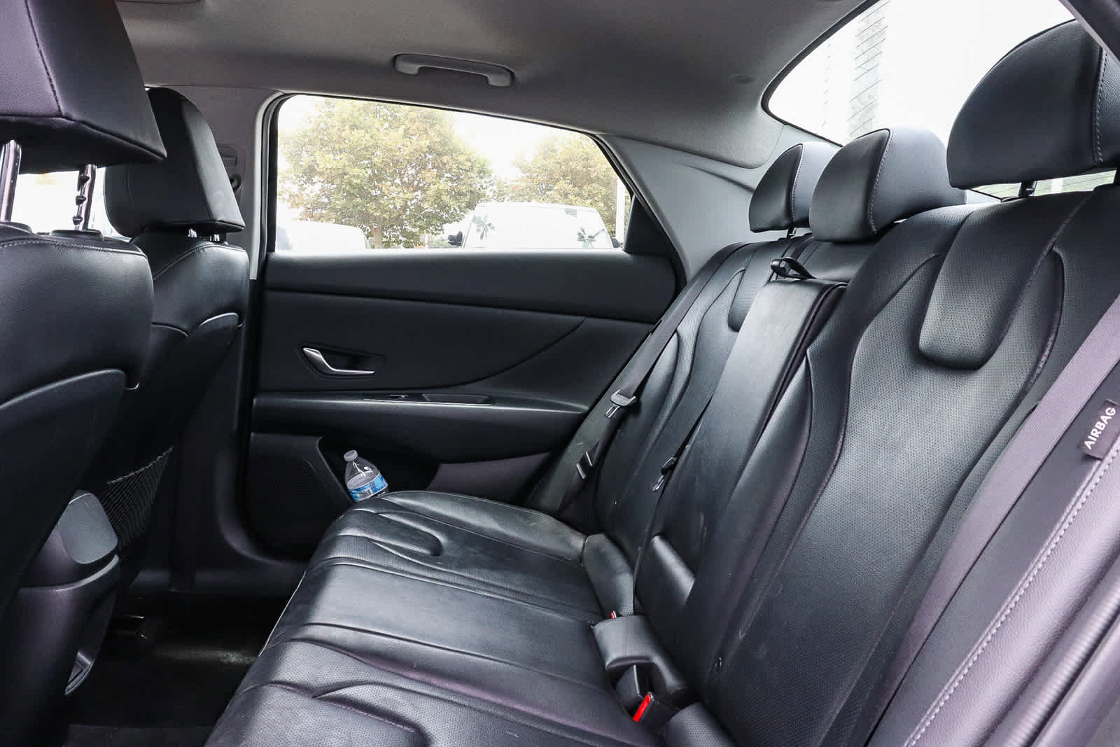 Used 2024 Hyundai Elantra Limited FWD image 18