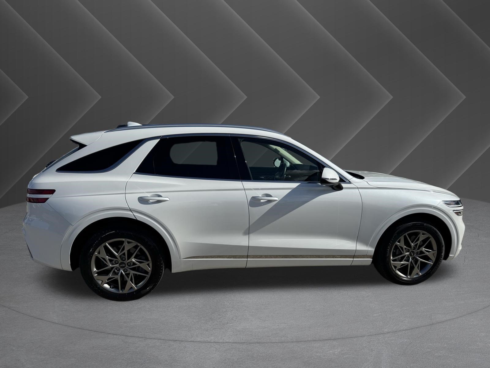 Used 2025 Genesis GV70 2.5T AWD/4WD image 5