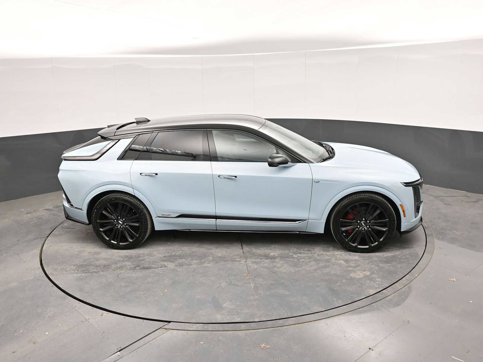 New 2026 Cadillac Lyriq V image 34