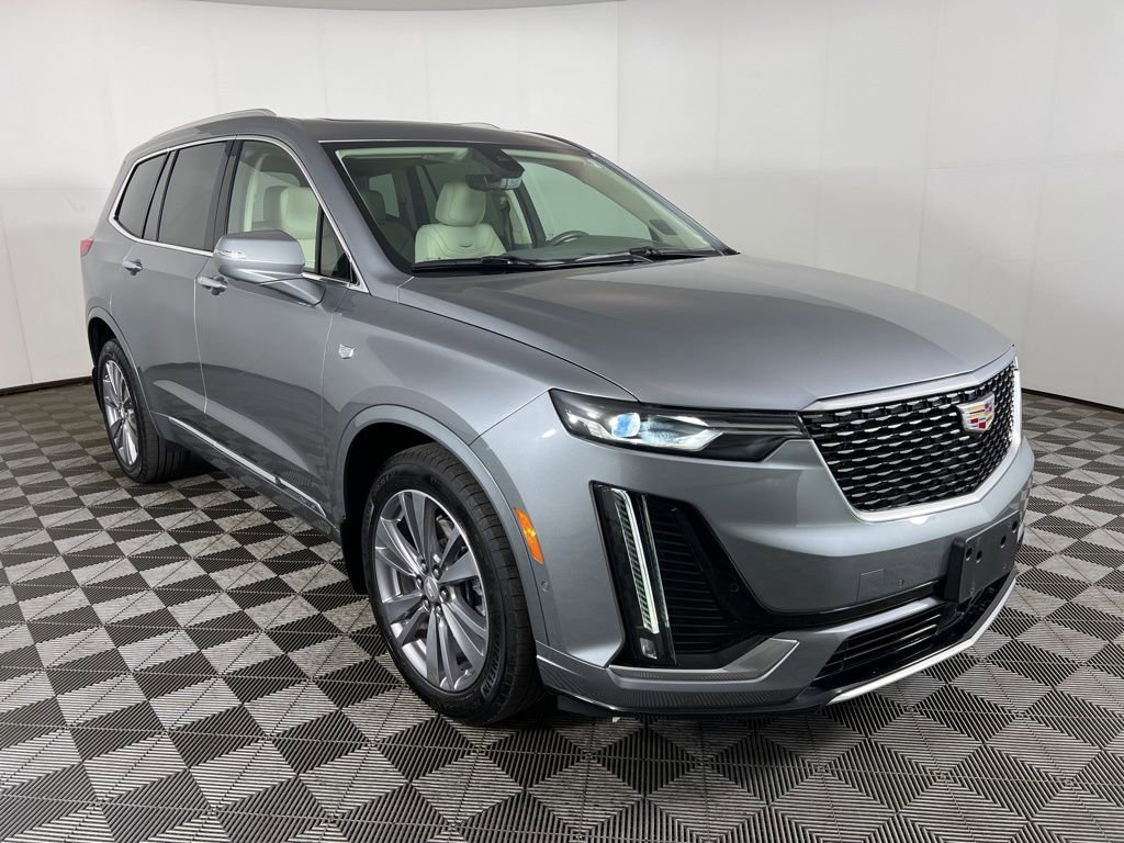 Used 2023 Cadillac XT6 Premium Luxury w/ Technology Package image 31