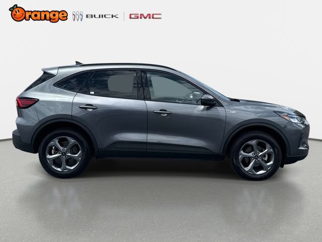 Used 2025 Ford Escape ST-Line Select AWD/4WD image 2