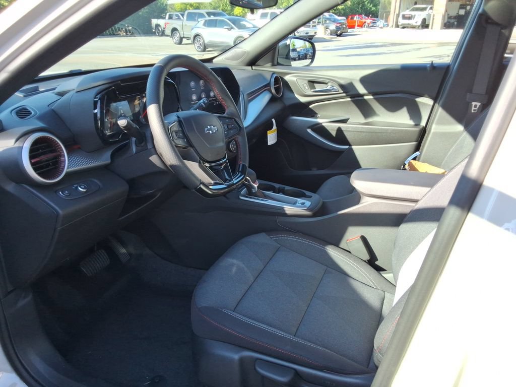 New 2026 Chevrolet Trax RS w/ Sunroof Package FWD image 20