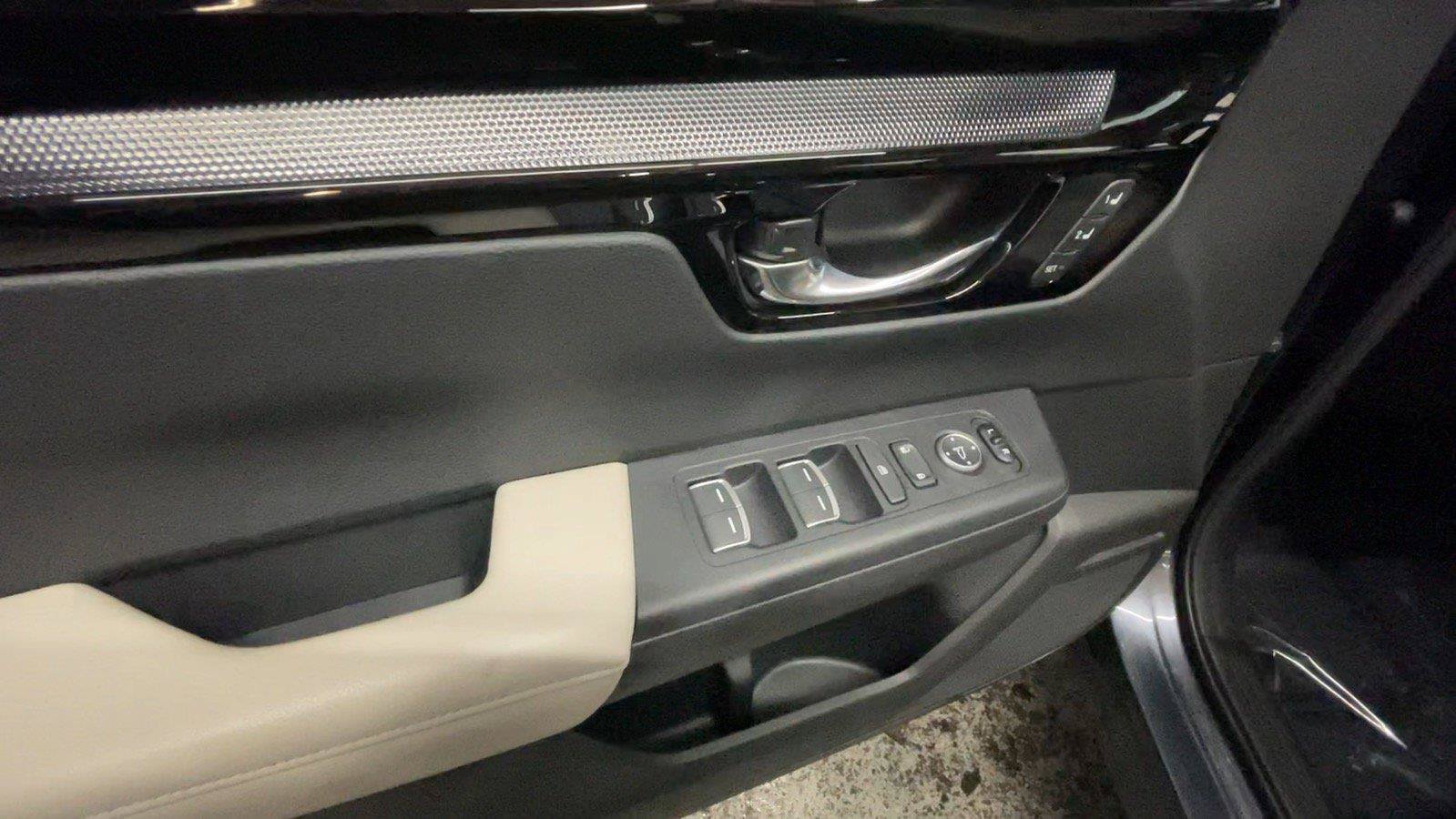 Certified 2025 Honda CR-V EX-L image 29