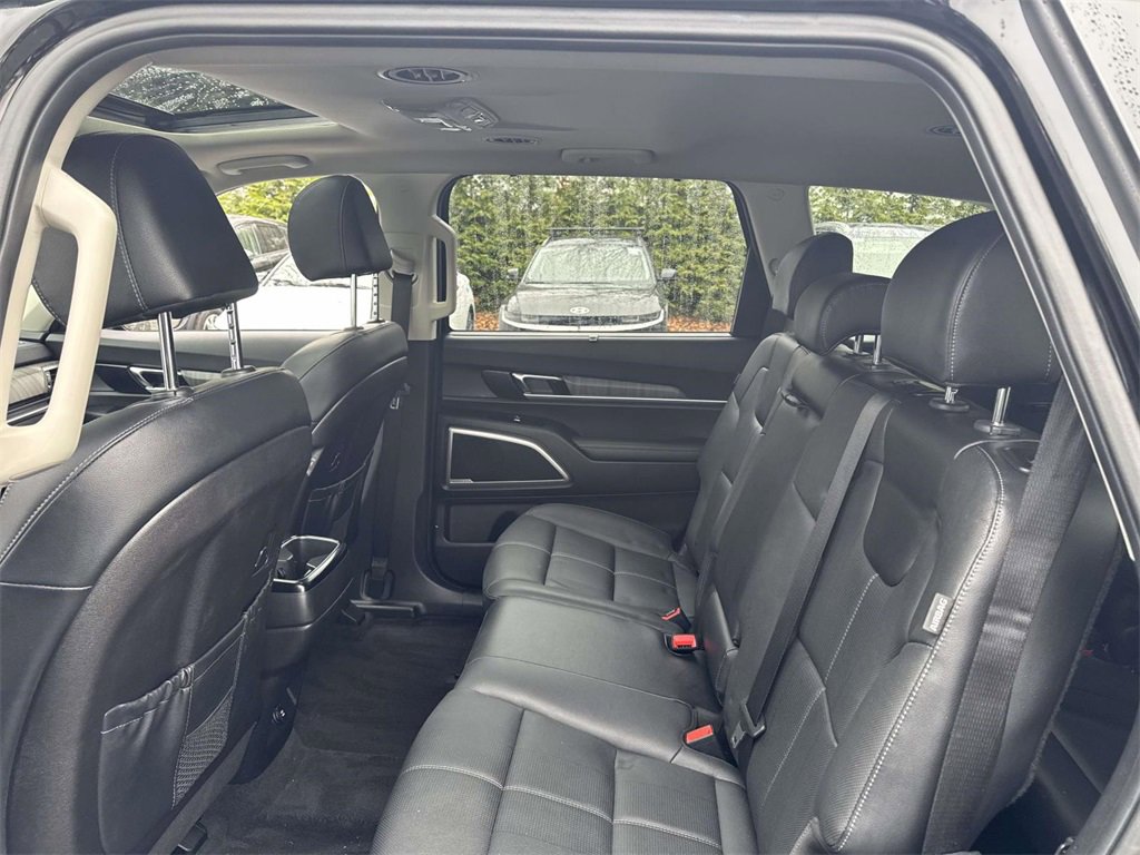 Used 2023 Kia Telluride EX image 12