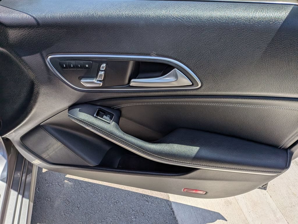 Used 2018 Mercedes-Benz CLA 250 image 17
