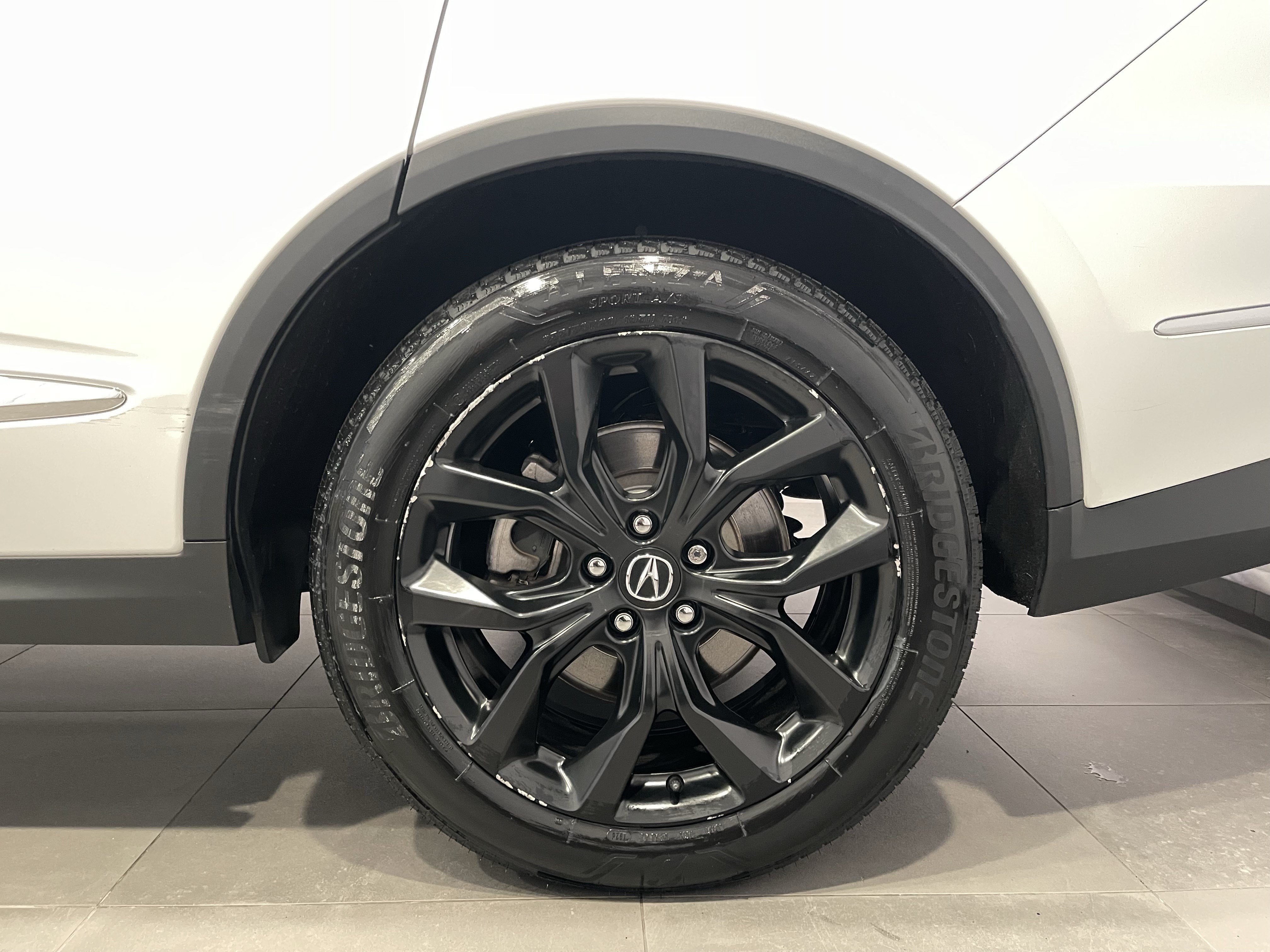 Used 2023 Acura MDX w/ Technology Package AWD/4WD image 8