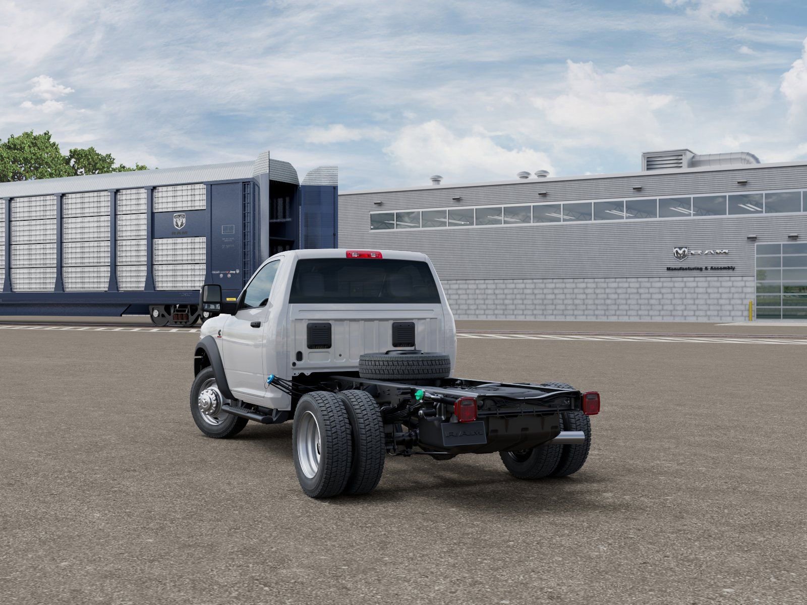 New 2026 RAM 5500 Tradesman AWD/4WD image 3