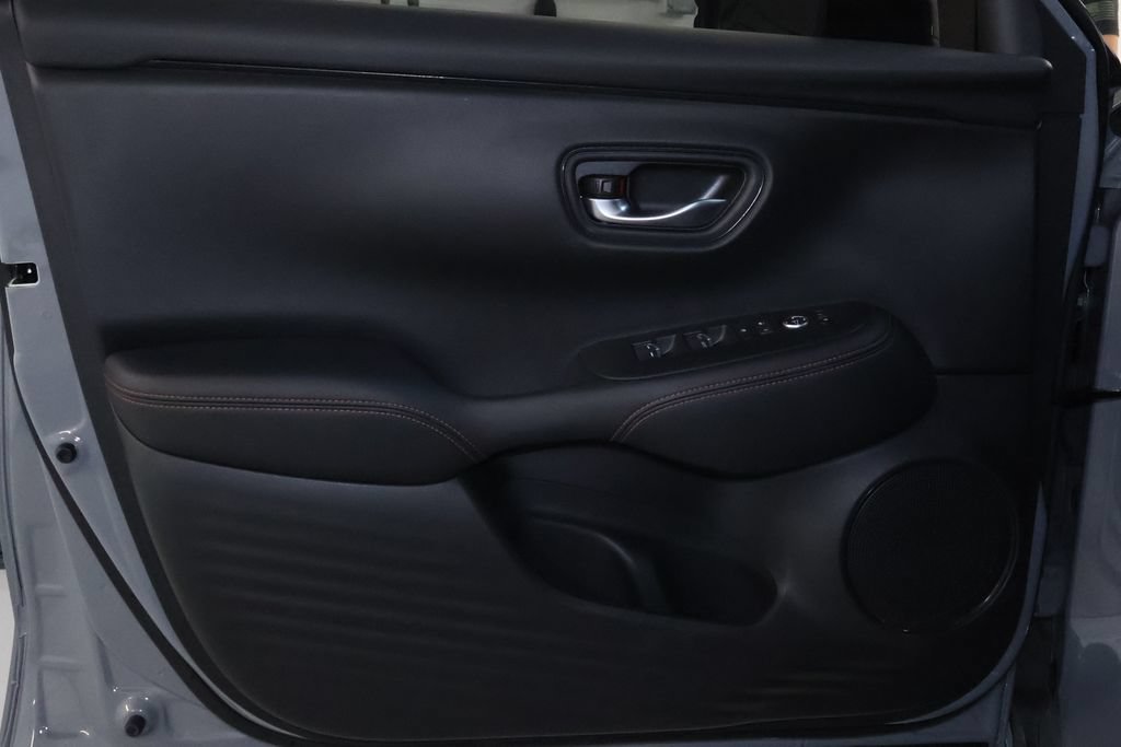 Used 2025 Honda HR-V Sport image 12