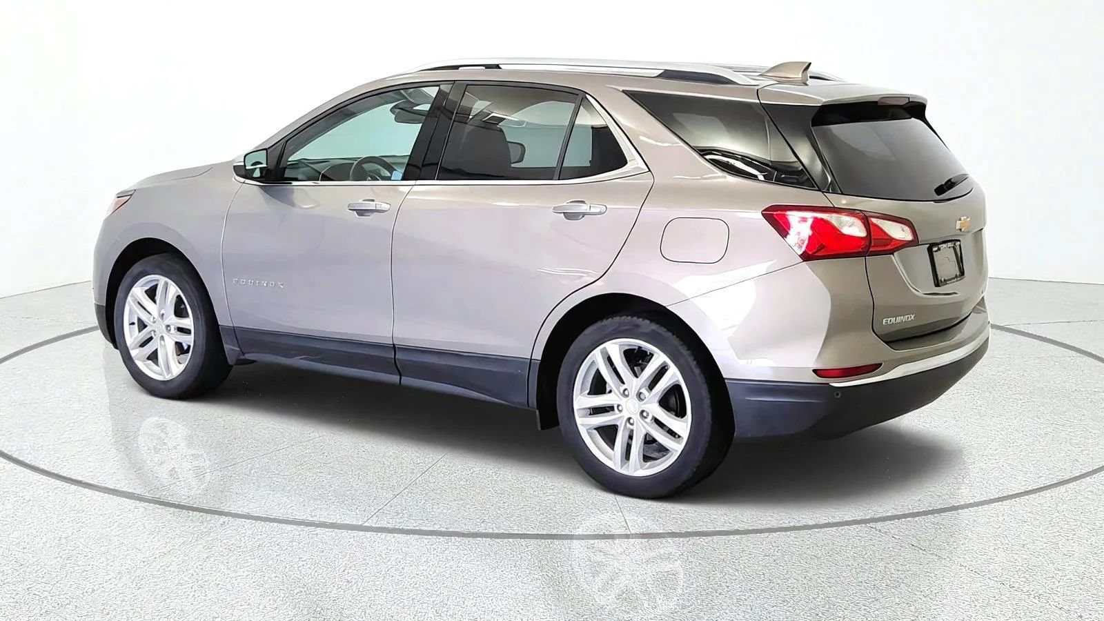 Used 2018 Chevrolet Equinox Premier AWD/4WD image 6