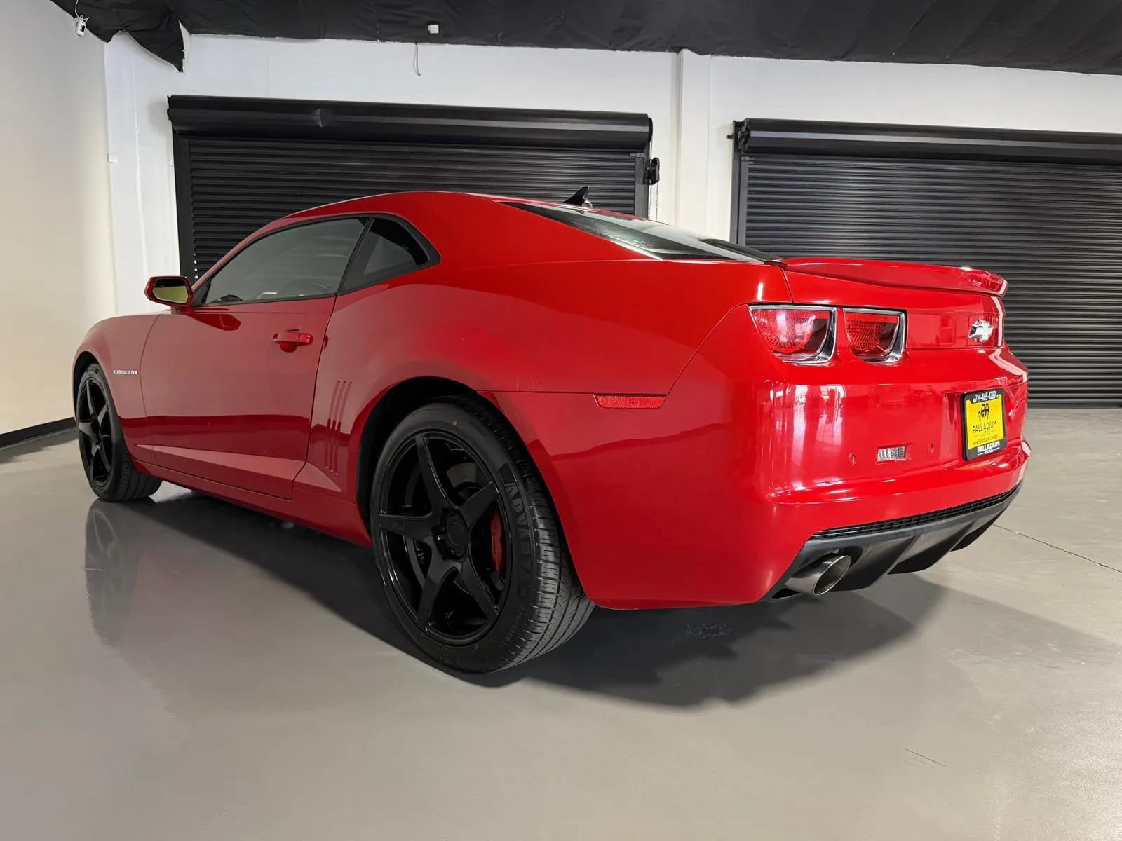 Used 2011 Chevrolet Camaro SS RWD image 6