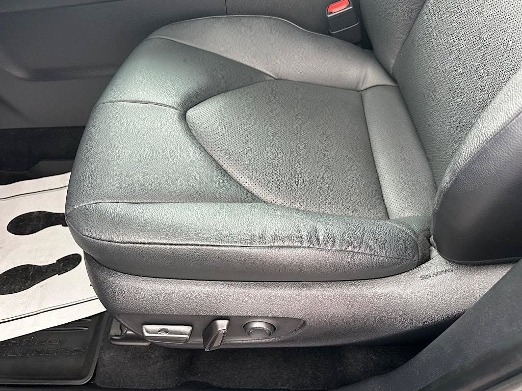 Certified 2024 Toyota Grand Highlander AWD image 13