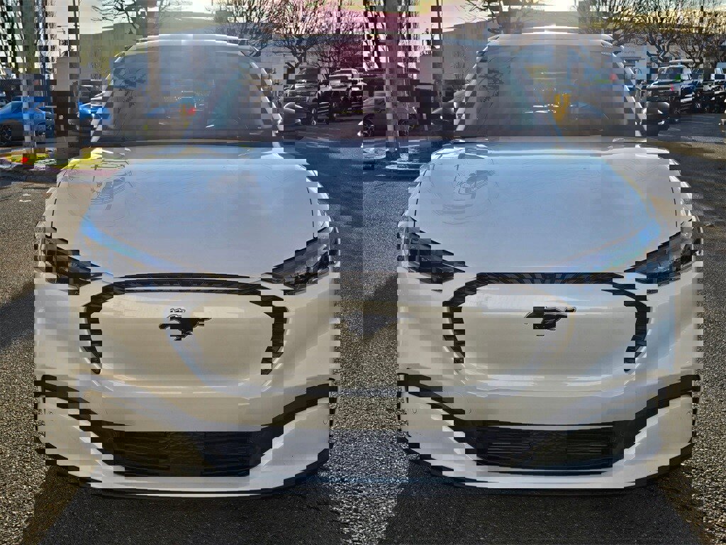 Used 2025 Ford Mustang Mach-E Select w/ Comfort Package Lite image 2