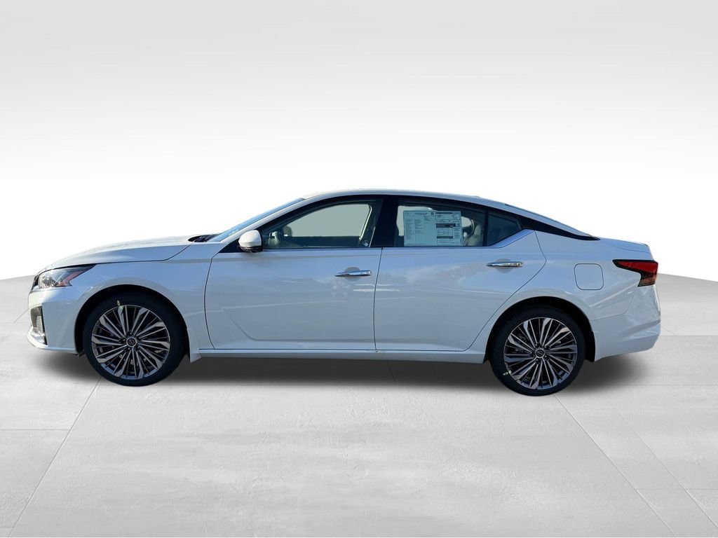 New 2025 Nissan Altima 2.5 SL image 12