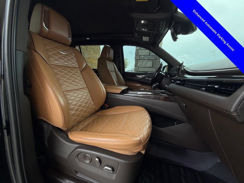 Used 2021 Cadillac Escalade ESV Sport AWD/4WD image 25