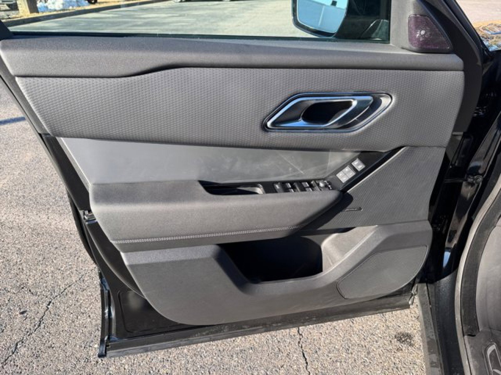 Certified 2023 Land Rover Range Rover Velar R-Dynamic S AWD/4WD image 21