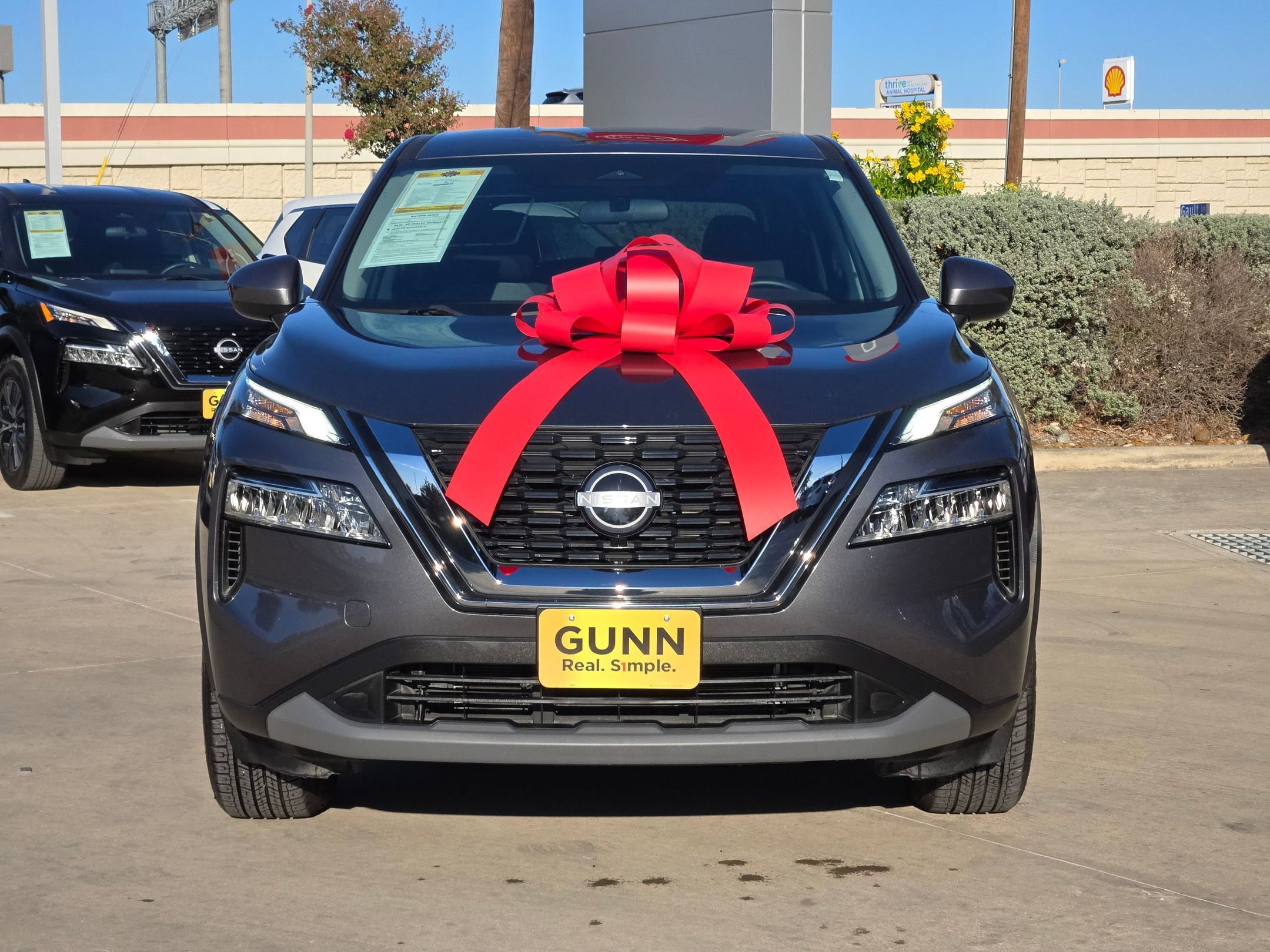 Used 2023 Nissan Rogue SV video 2