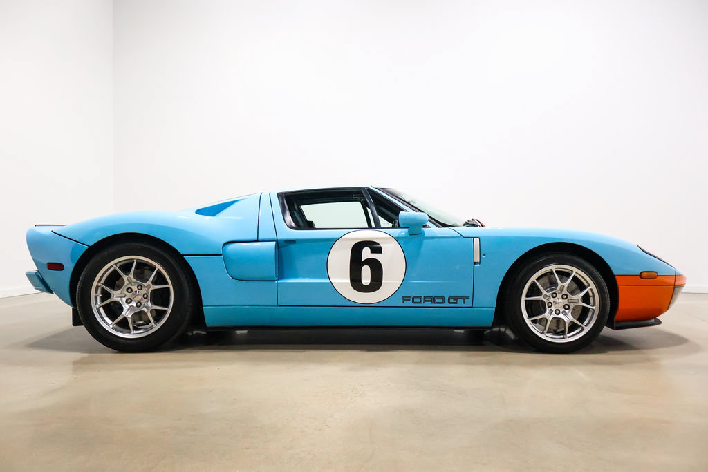 Used 2006 Ford GT RWD image 67