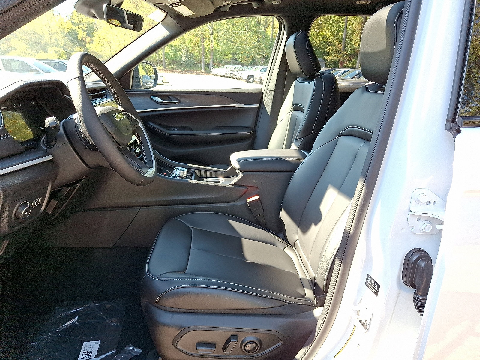 New 2025 Jeep Grand Cherokee Limited image 9