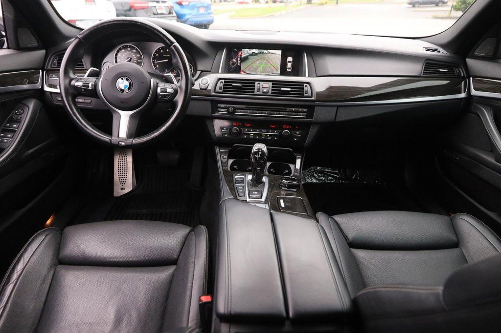 Used 2016 BMW 550i xDrive Sedan AWD/4WD image 25