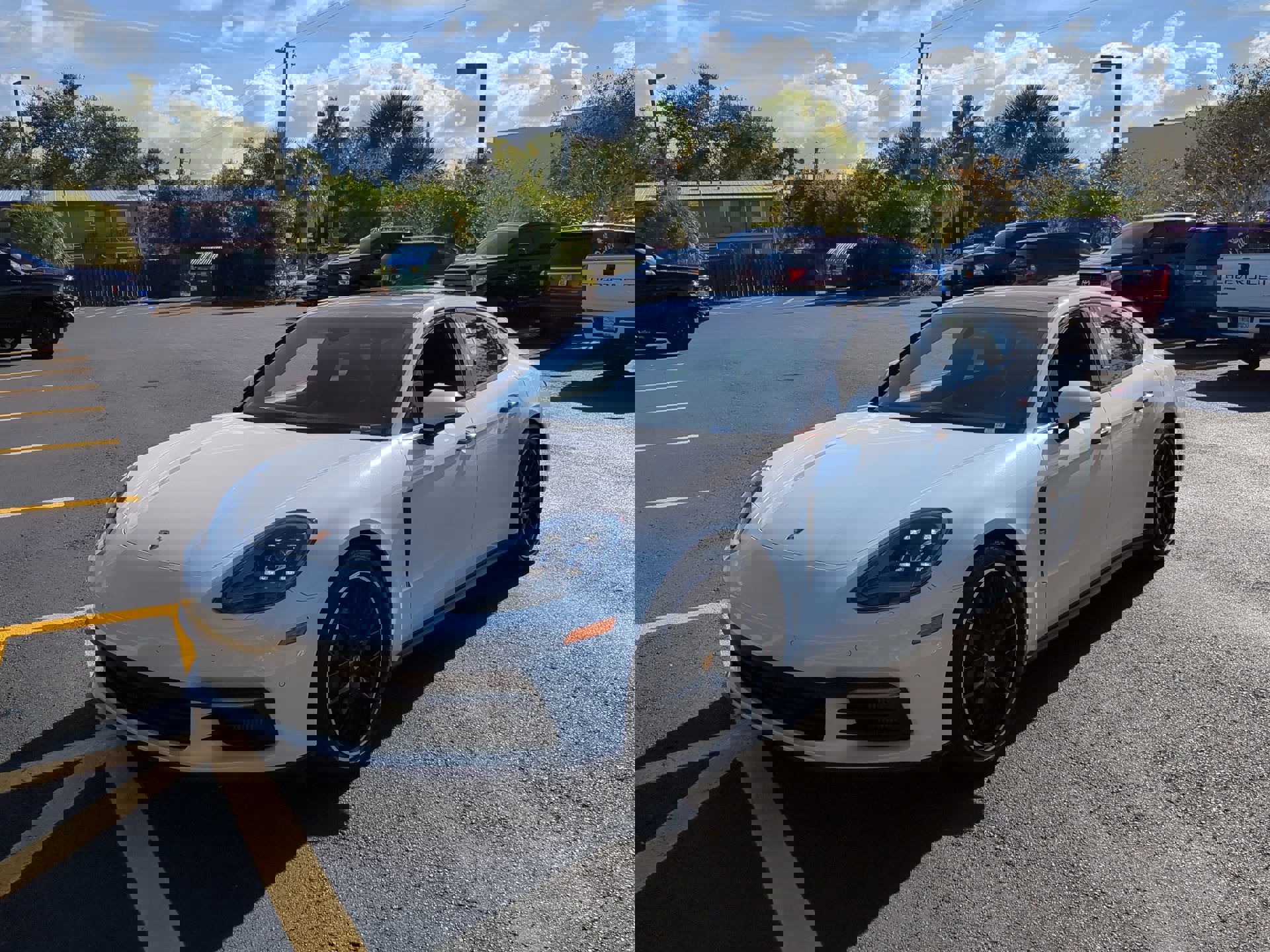 Used 2018 Porsche Panamera 4S w/ Premium Package Plus image 10