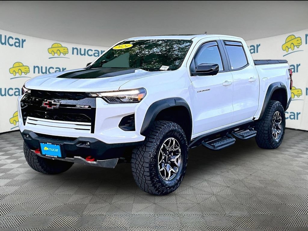 Used 2024 Chevrolet Colorado ZR2 w/ ZR2 Convenience Package III AWD/4WD image 3