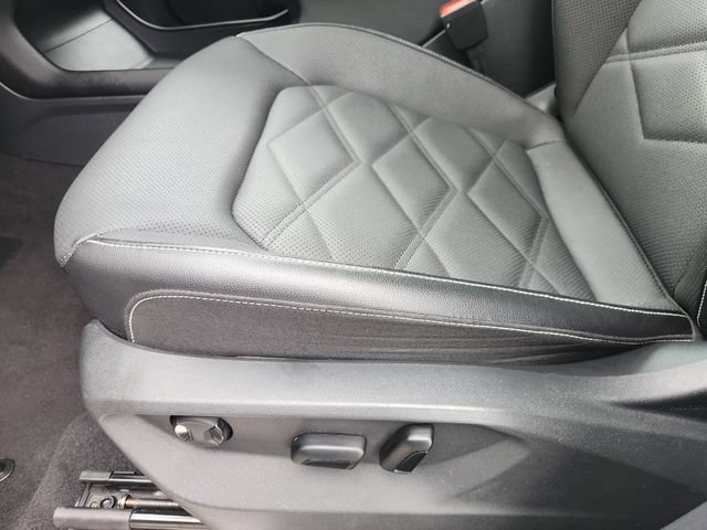 Used 2024 Volkswagen Atlas SE AWD/4WD image 20
