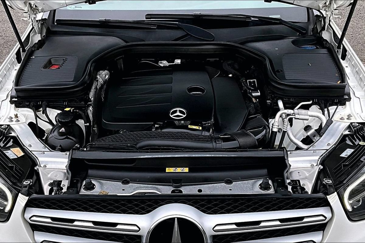 Used 2020 Mercedes-Benz GLC 300 4MATIC image 36