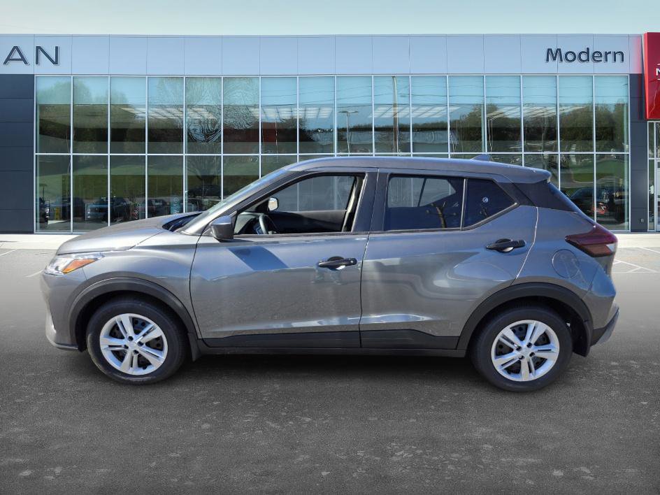 New 2025 Nissan Kicks S image 8