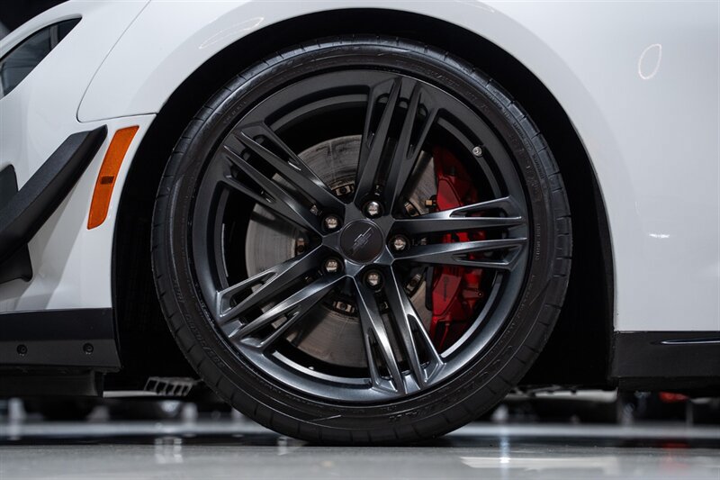 Used 2018 Chevrolet Camaro ZL1 RWD image 12