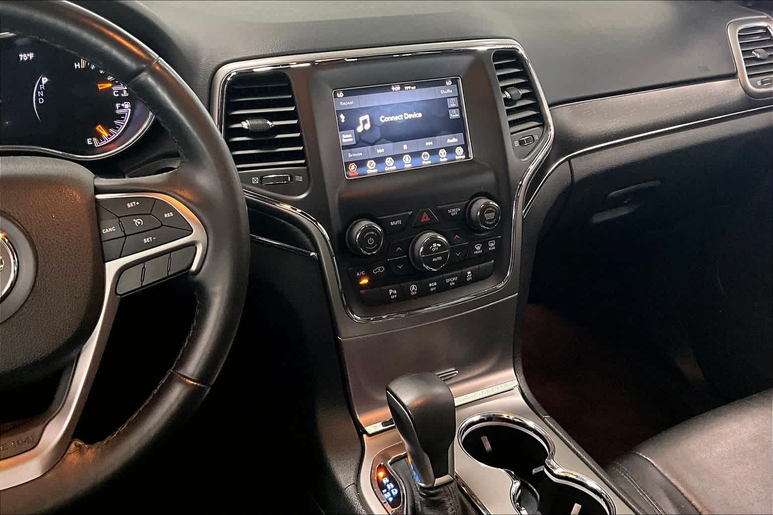 Used 2018 Jeep Grand Cherokee Limited AWD/4WD image 13