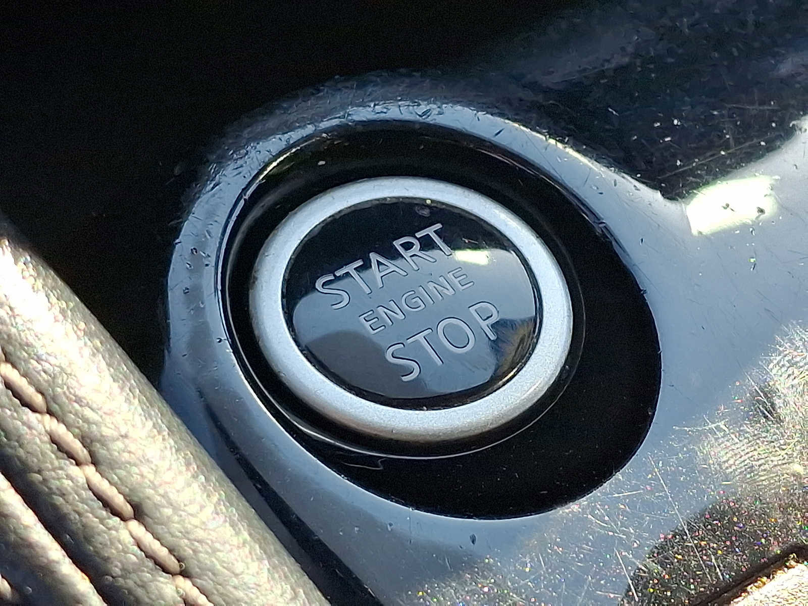 Used 2020 Nissan Kicks SV image 21