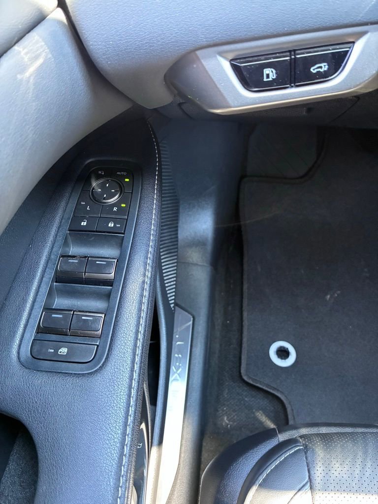 Used 2024 Lexus RX 350 Premium w/ Accessory Package (Z1) AWD/4WD image 27