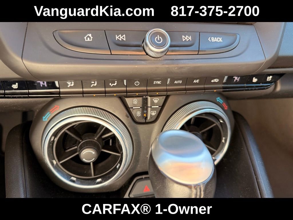 Used 2020 Chevrolet Camaro LT w/ Technology Package image 20