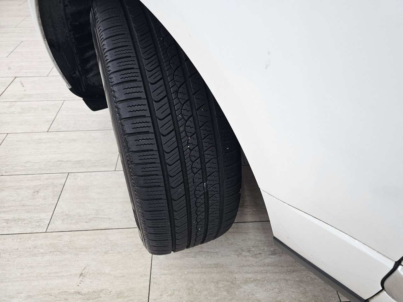 Used 2016 Land Rover Range Rover HSE image 41