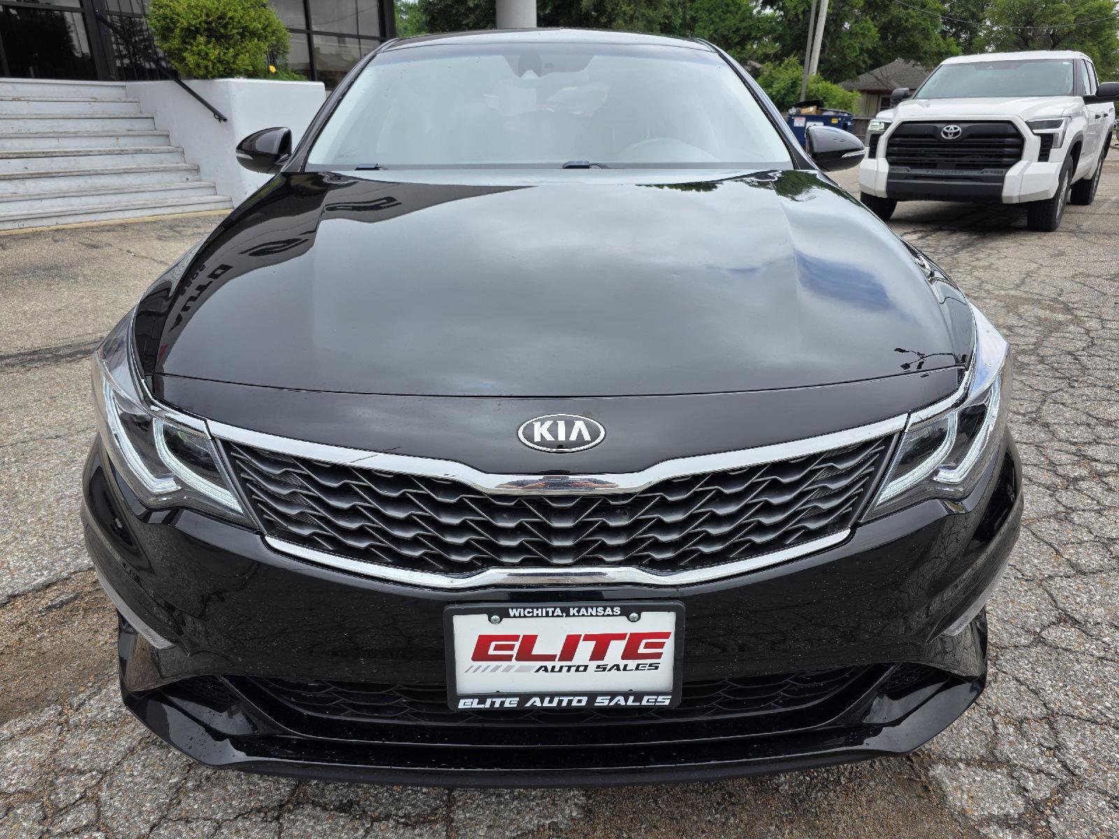 Used 2020 Kia Optima LX FWD image 2