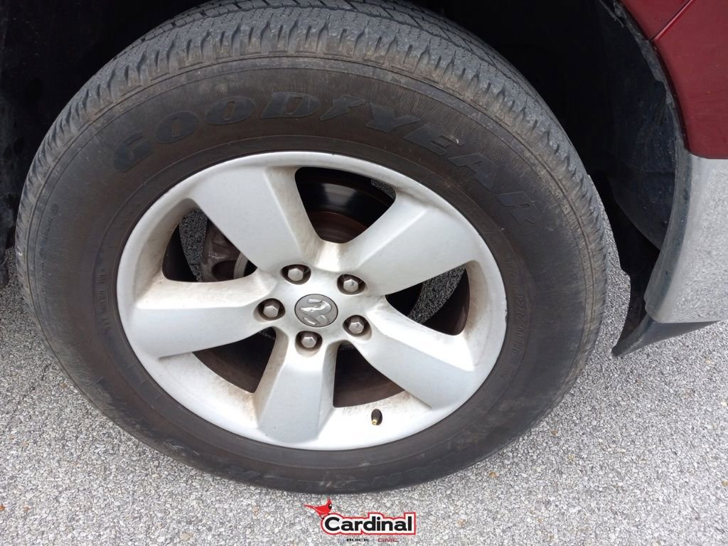 Used 2024 RAM 1500 Classic SLT image 2