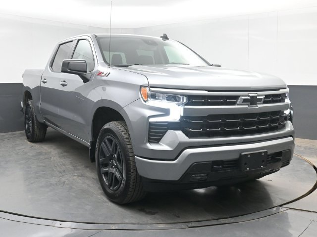 Used 2023 Chevrolet Silverado 1500 RST w/ Z71 Off-Road Package AWD/4WD image 2