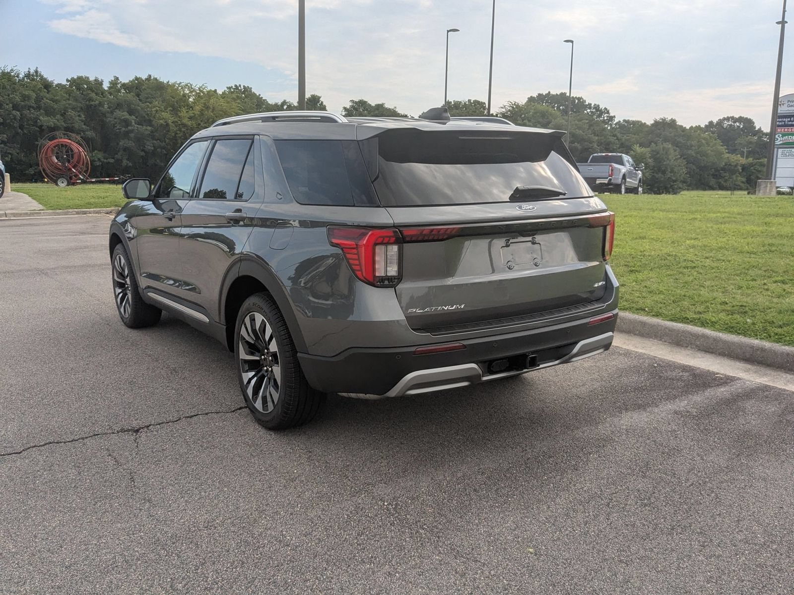 New 2026 Ford Explorer Platinum w/ LUX Leather Package AWD/4WD image 5