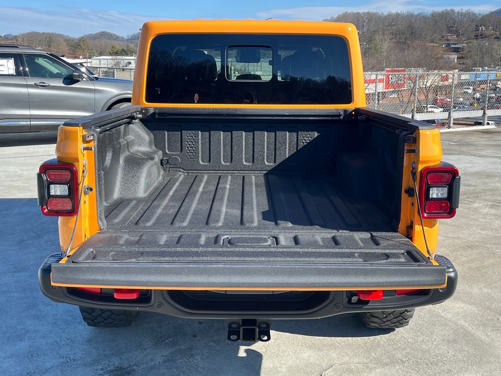 Used 2021 Jeep Gladiator Rubicon image 4