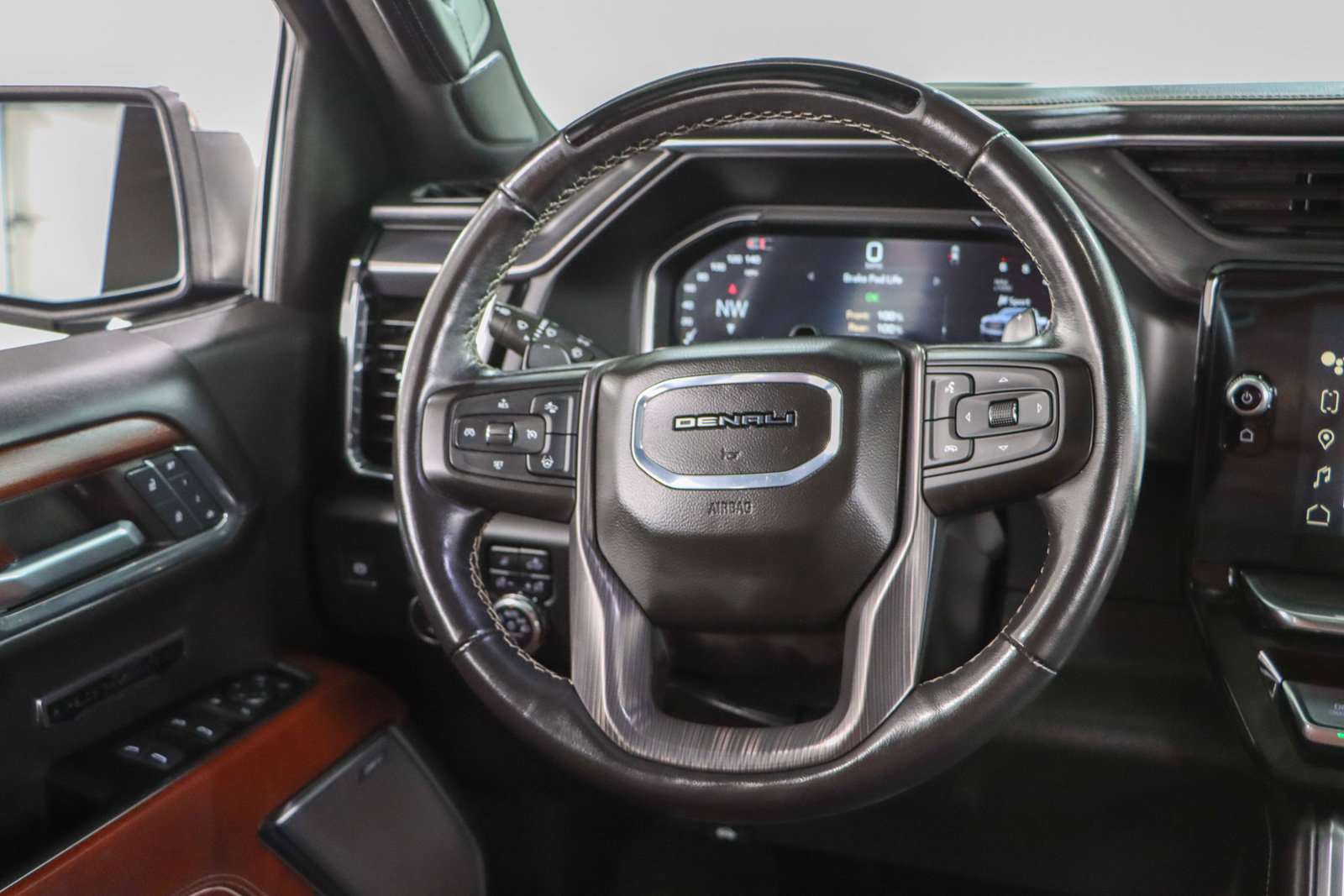 Used 2024 GMC Sierra 1500 Denali Ultimate AWD/4WD image 13