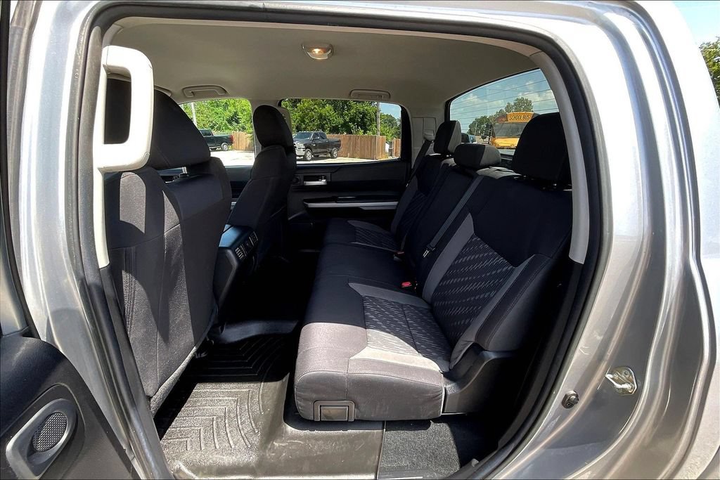 Used 2021 Toyota Tundra SR5 w/ Convenience Package AWD/4WD image 7