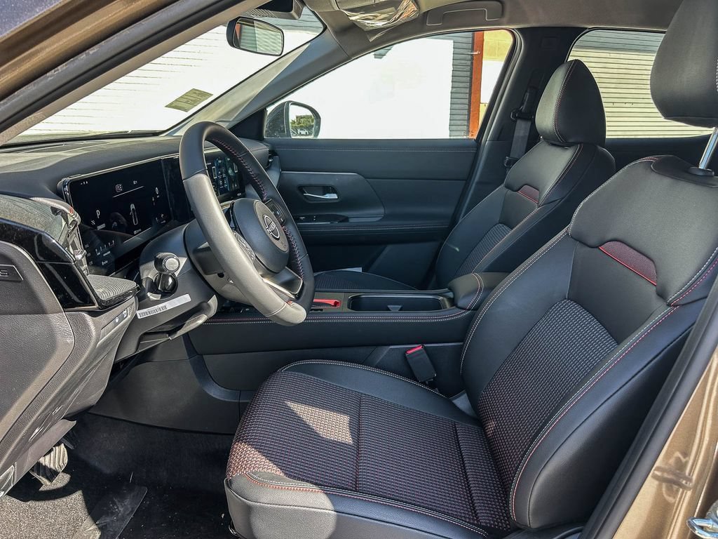 New 2026 Nissan Kicks SR FWD image 20