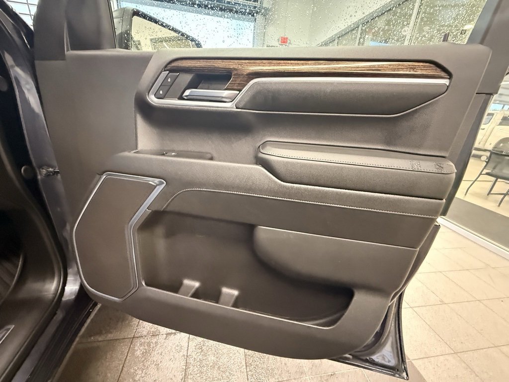 Used 2024 GMC Sierra 1500 Elevation image 35