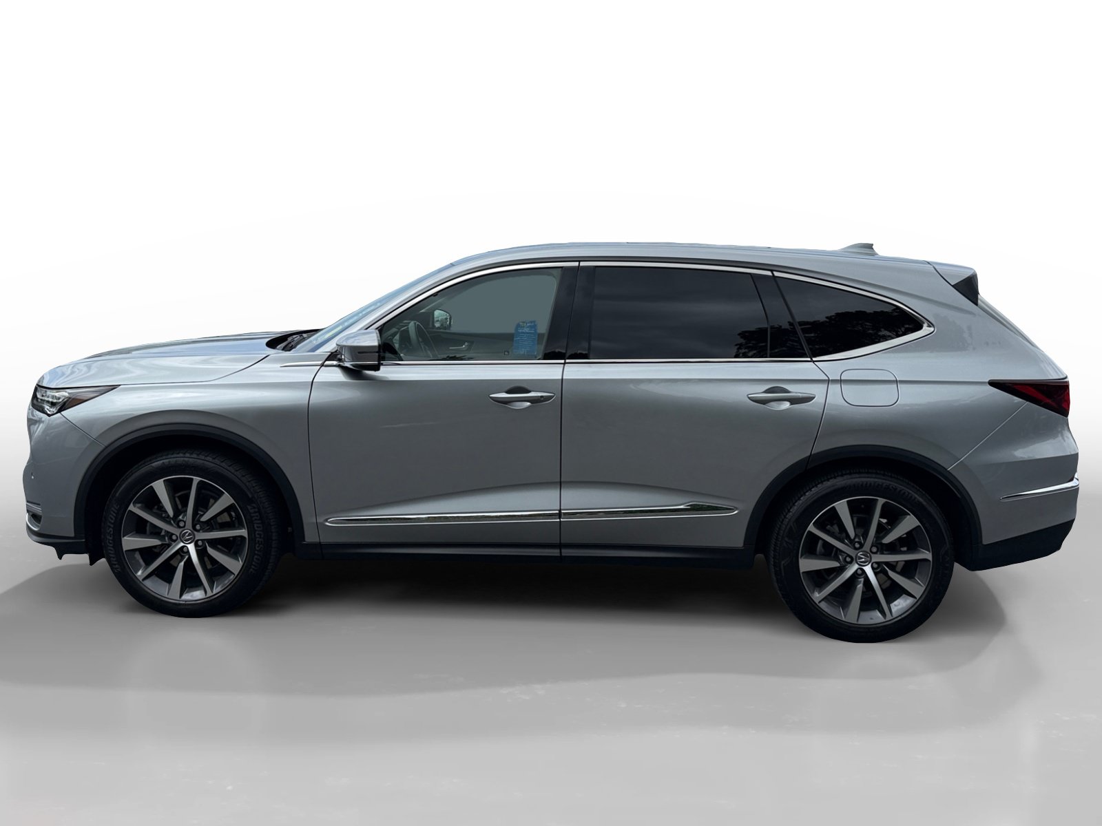 Used 2025 Acura MDX SH-AWD w/ Technology Package image 2