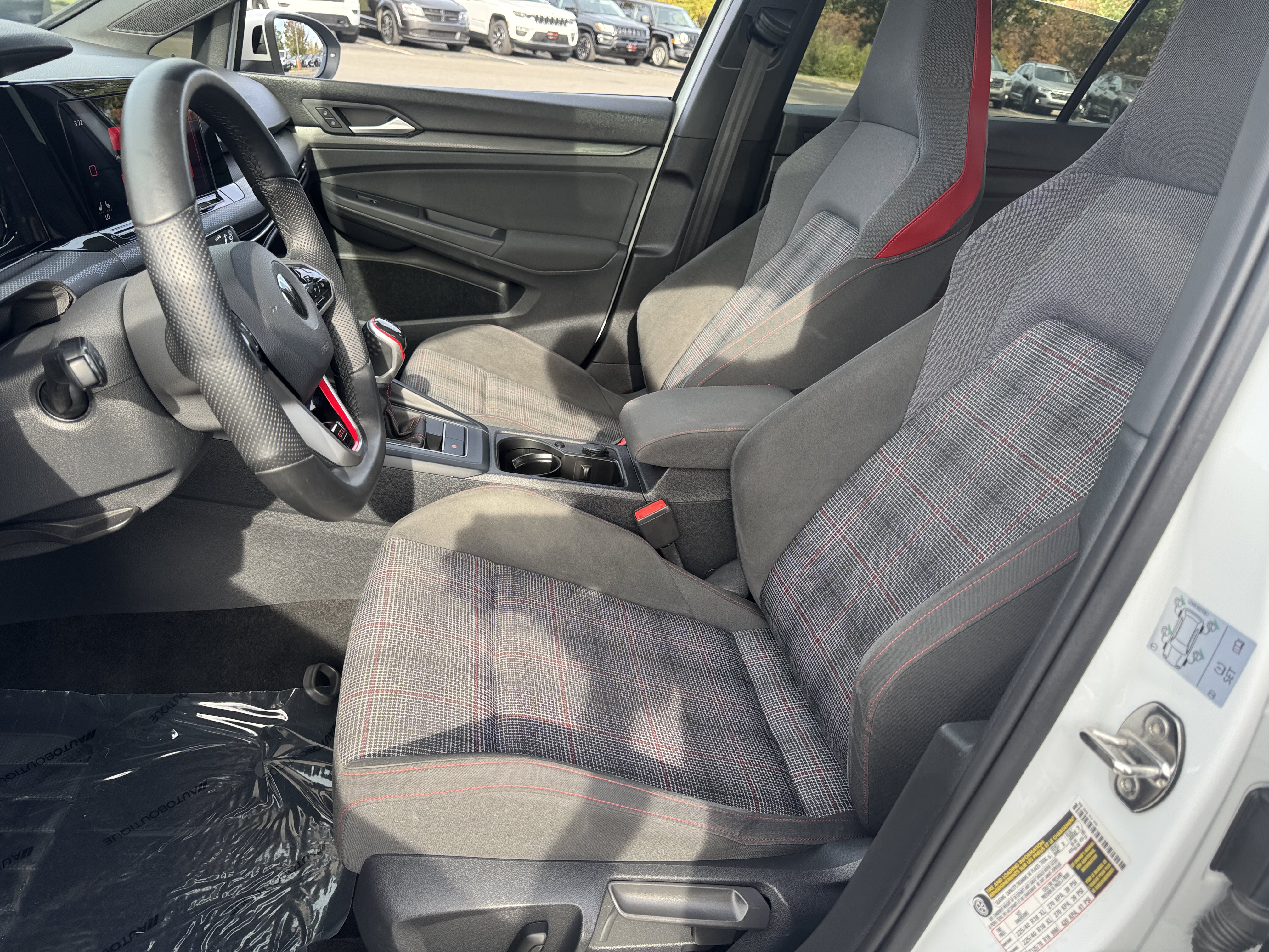 Used 2022 Volkswagen GTI SE FWD image 6