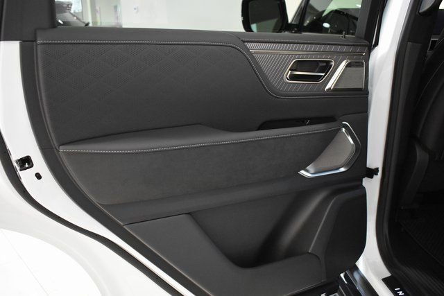 New 2026 INFINITI QX80 Autograph w/ Premium Cargo Package image 11