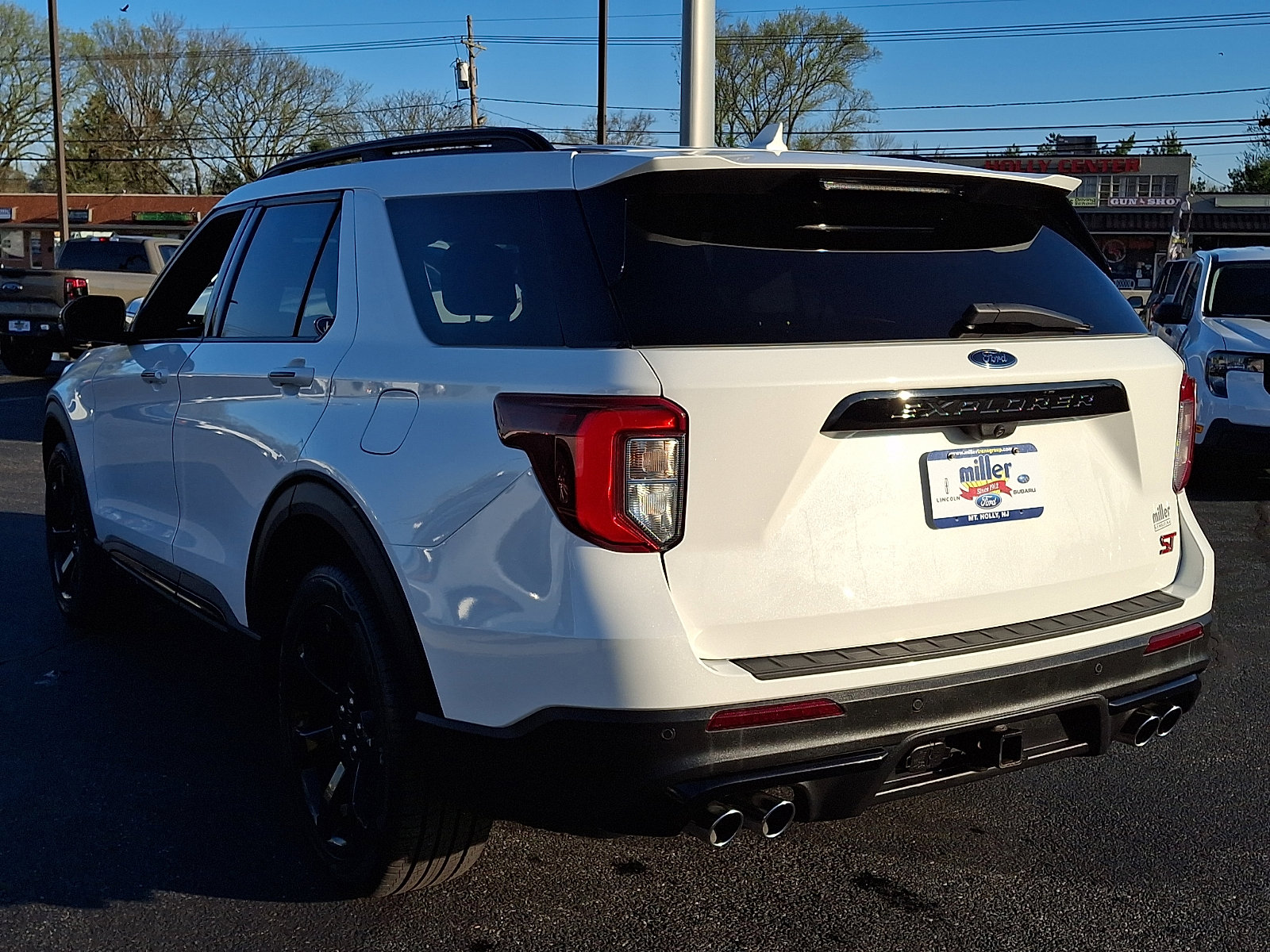 Certified 2023 Ford Explorer ST w/ Equipment Group 401A AWD/4WD image 4